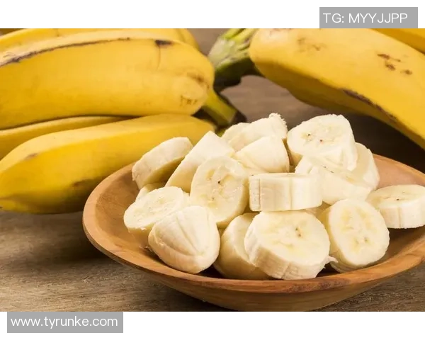 香蕉与足球的奇妙结合揭秘那些热爱香蕉的足球明星们